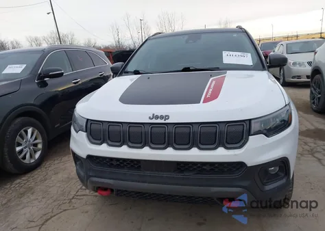 2022 Jeep Compass Trailhawk 4X4 из США, поврежденный, VIN 3C4NJDDB7NT143723